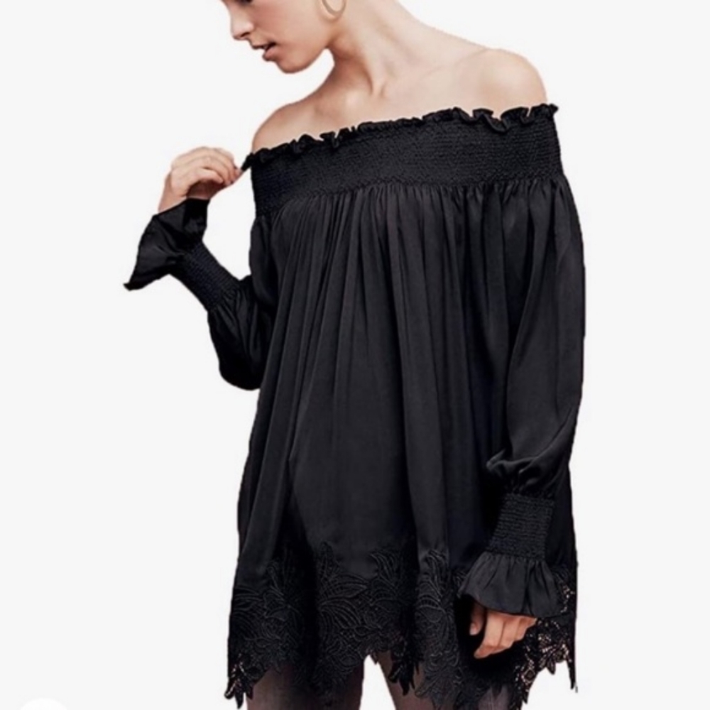 Anthro ERI + ALI Black Off The Shoulder Mod Blouse
